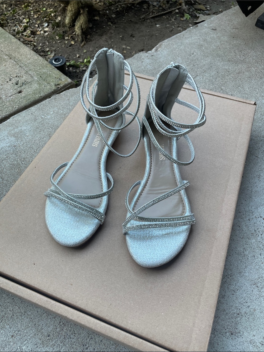 💥NI💥 Dream Pairs Silver Rhinestone Wrap Heels